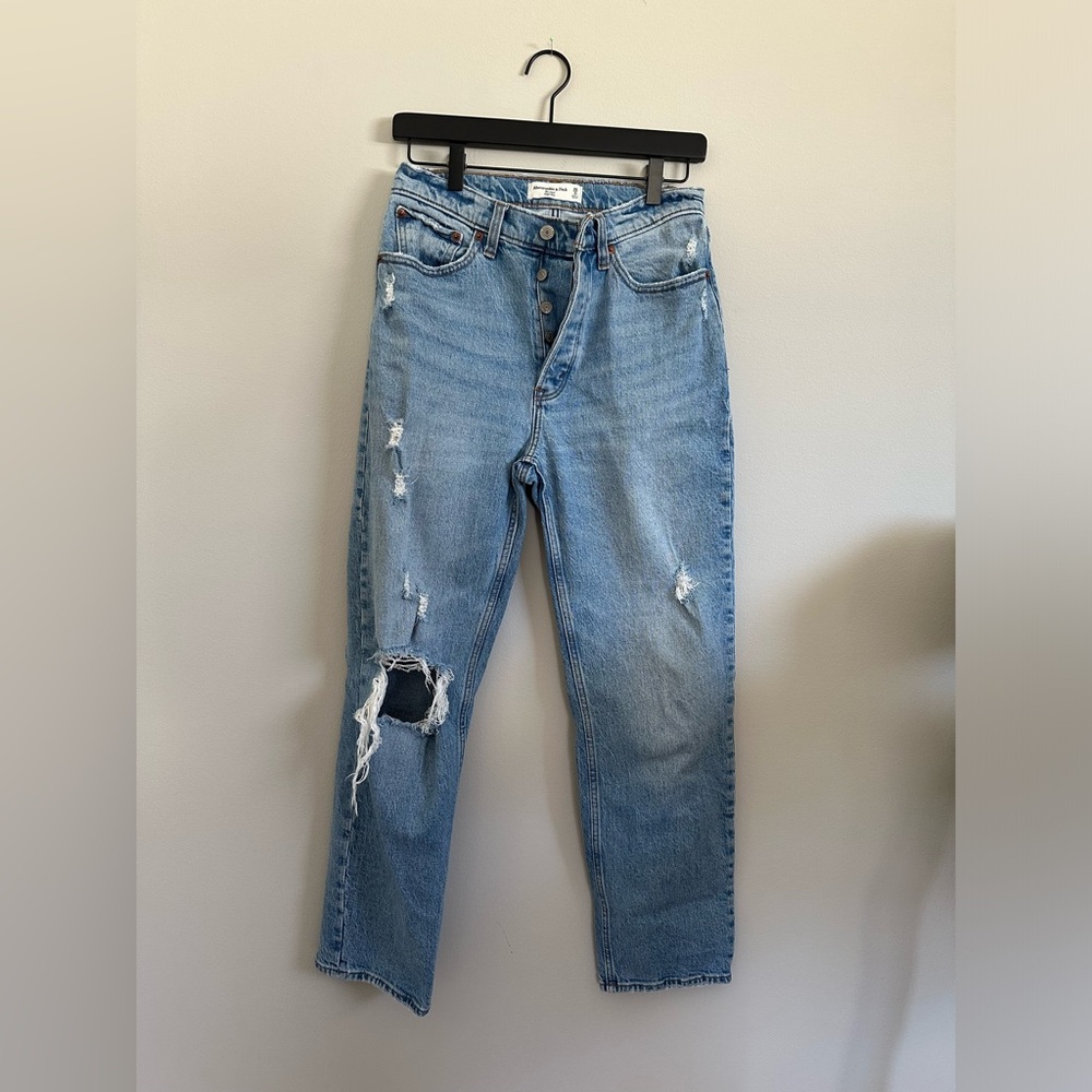 Abercrombie women’s “The Dad” high rise jeans, size 2 short